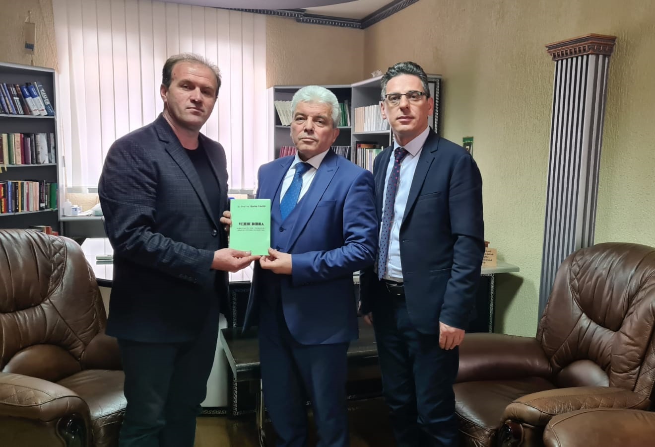 Kryetari i Bashkësisë Fetare Islame në Republikën e Maqedonisë së Veriut, Reis Shaqir ef. Fetai vizitoi Myftininë e Dibrës së Madhe